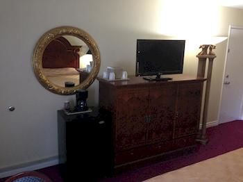 6-claremont, Ca 2* Claremont