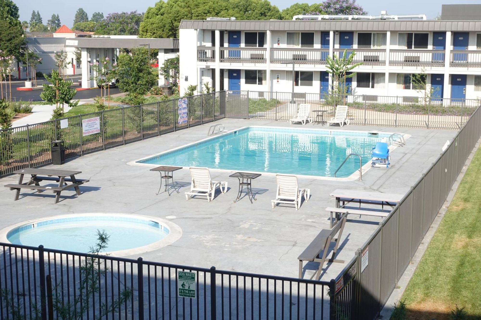 6-claremont, Ca 2* Claremont
