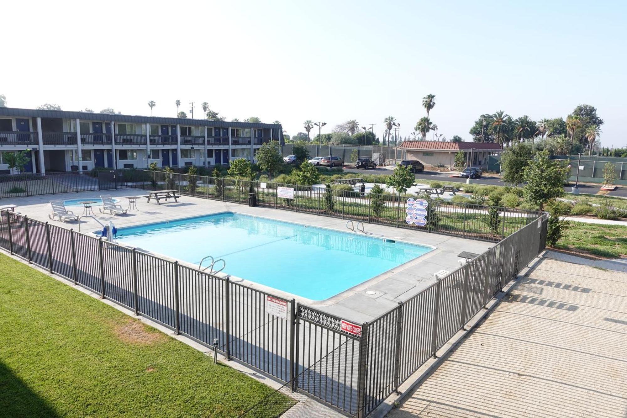 6-claremont, Ca Hotel 2*