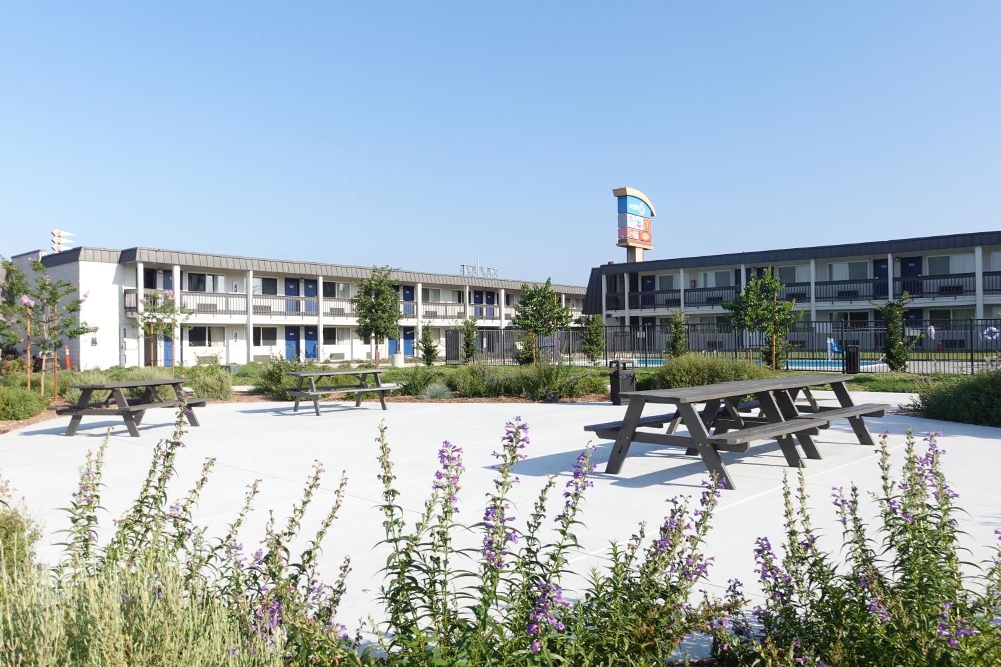 6-claremont, Ca Hotel 2*