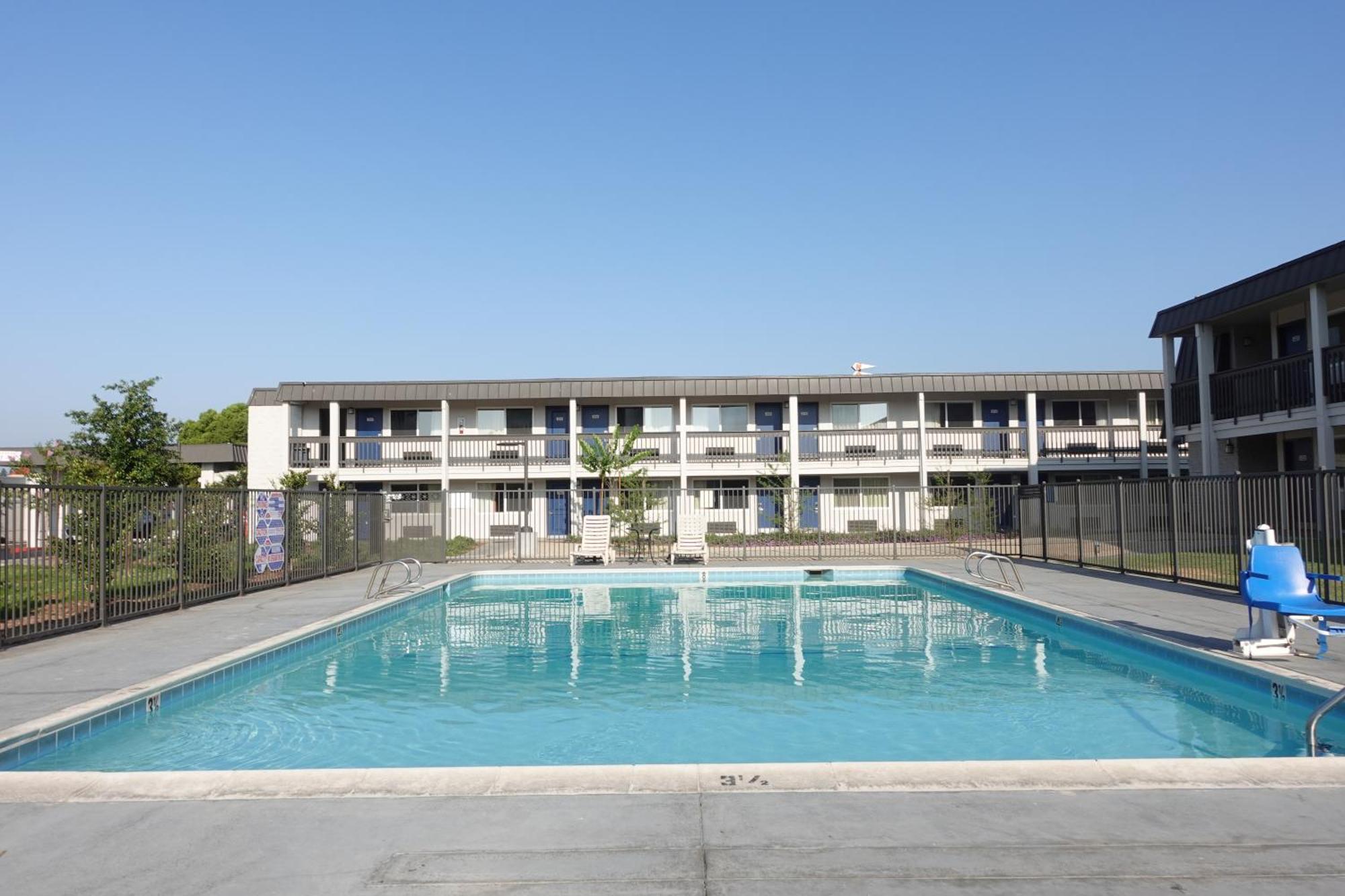 6-claremont, Ca