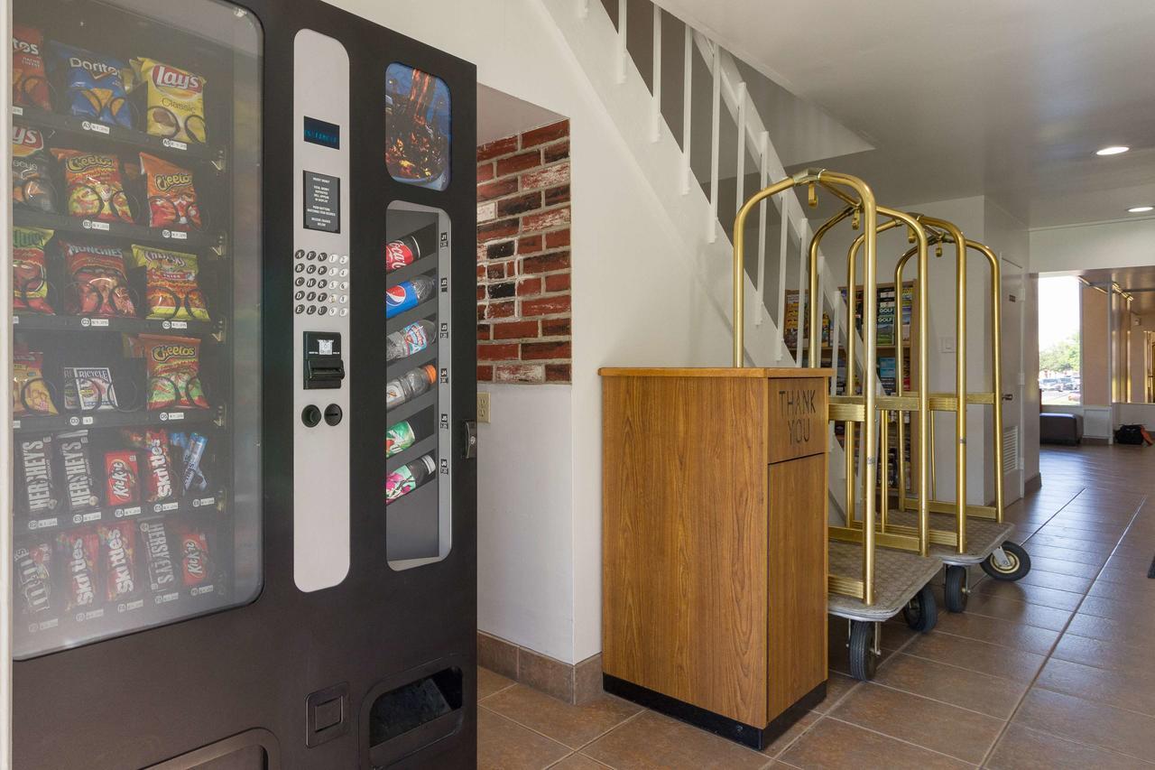 6-claremont, Ca Hotel 2*