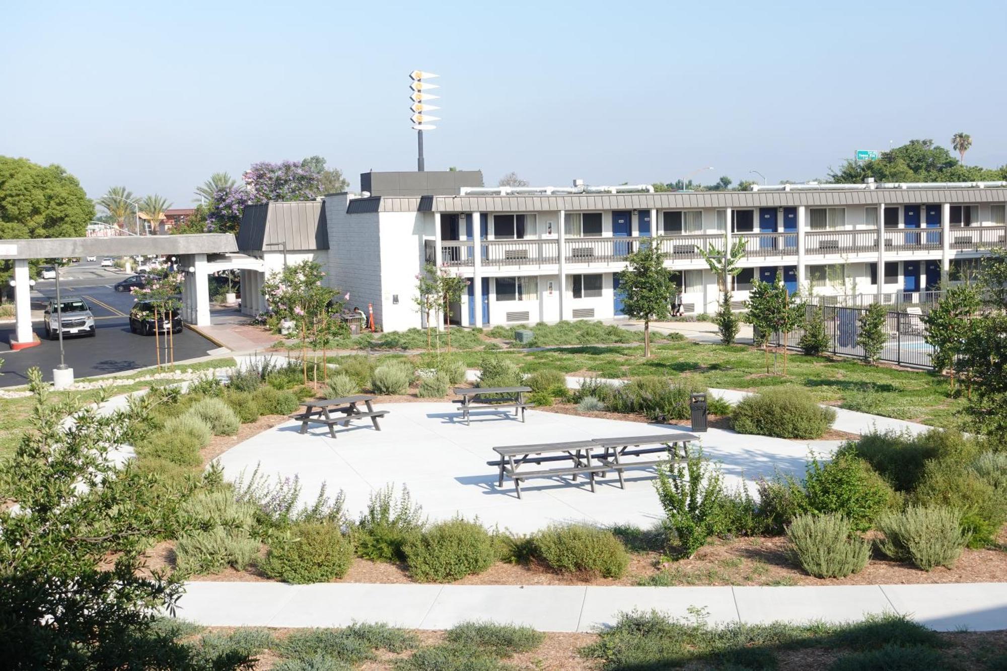 6-claremont, Ca Hotel 2*