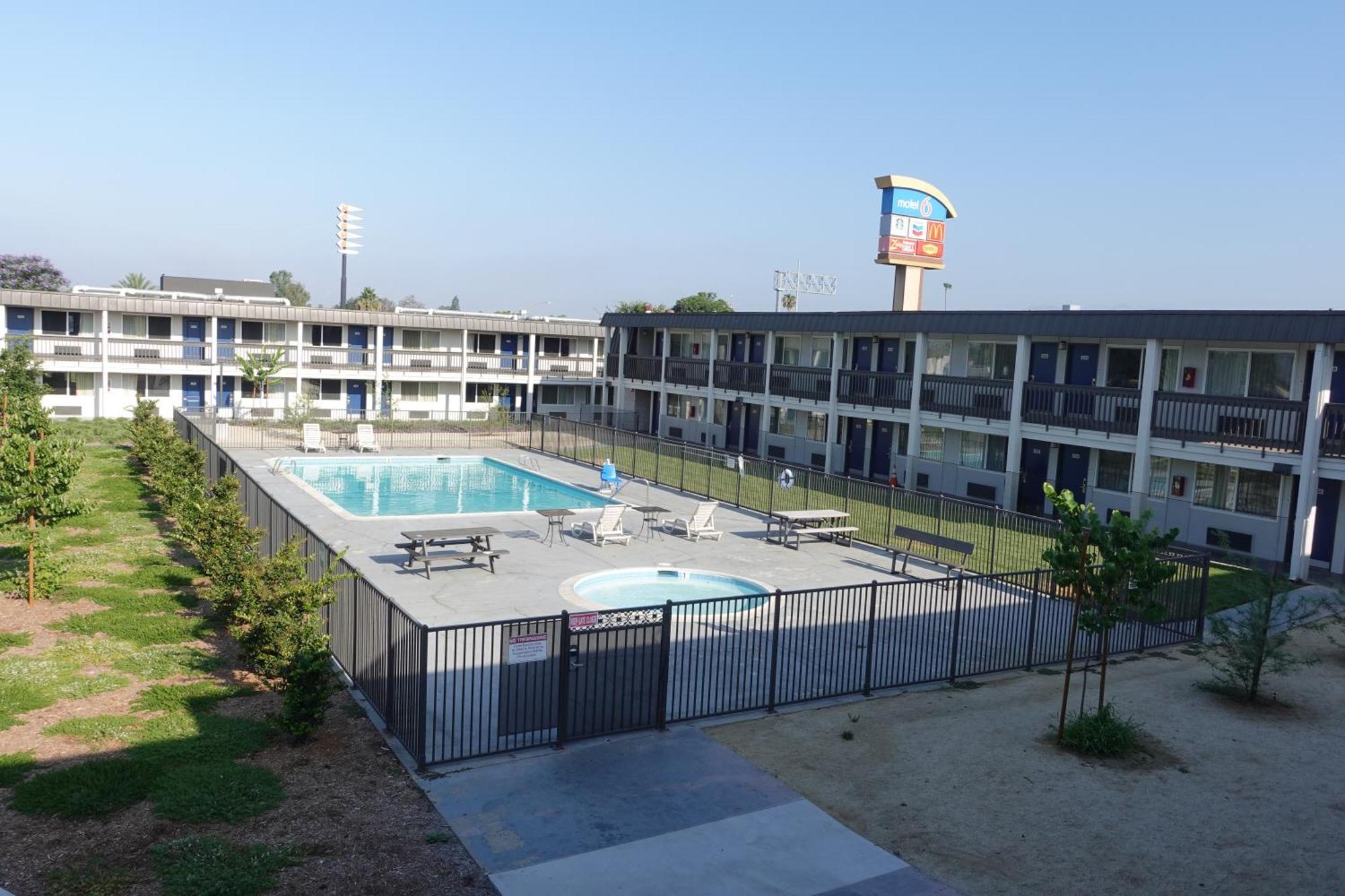 6-claremont, Ca