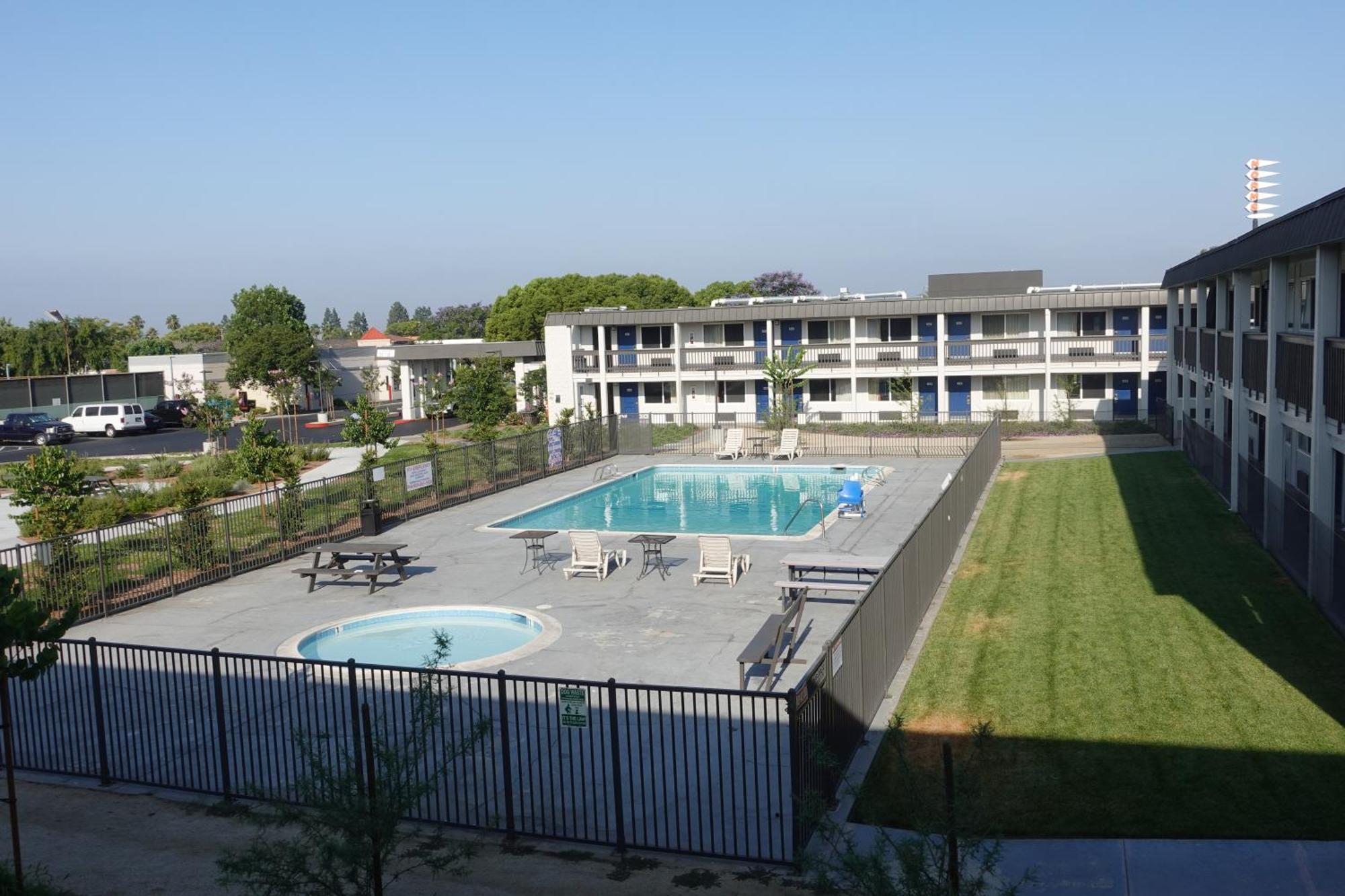 6-claremont, Ca 2*
