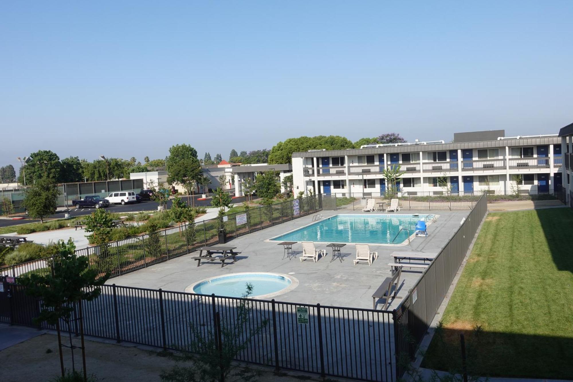 6-claremont, Ca 2*