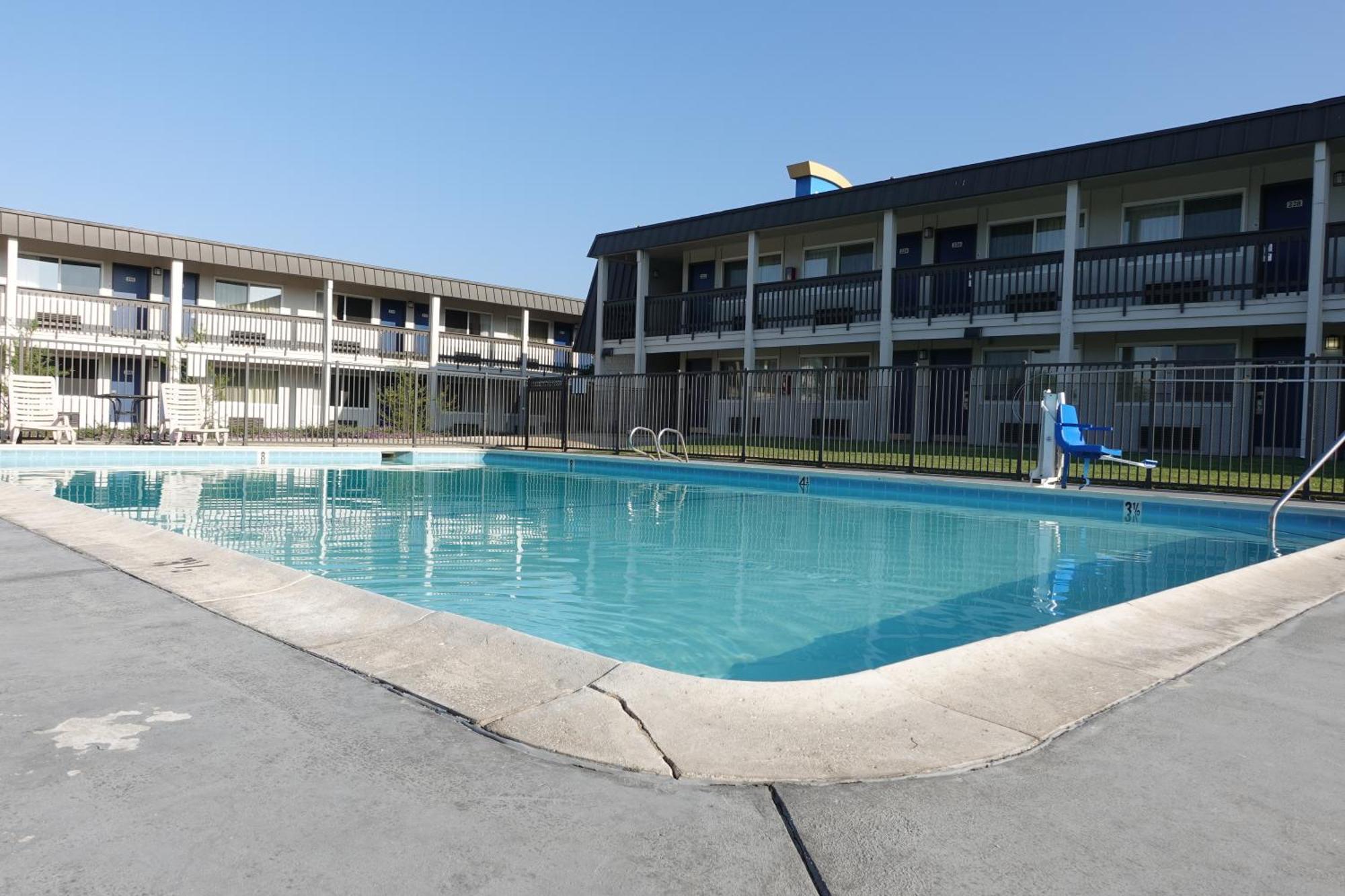 6-claremont, Ca Hotel 2*