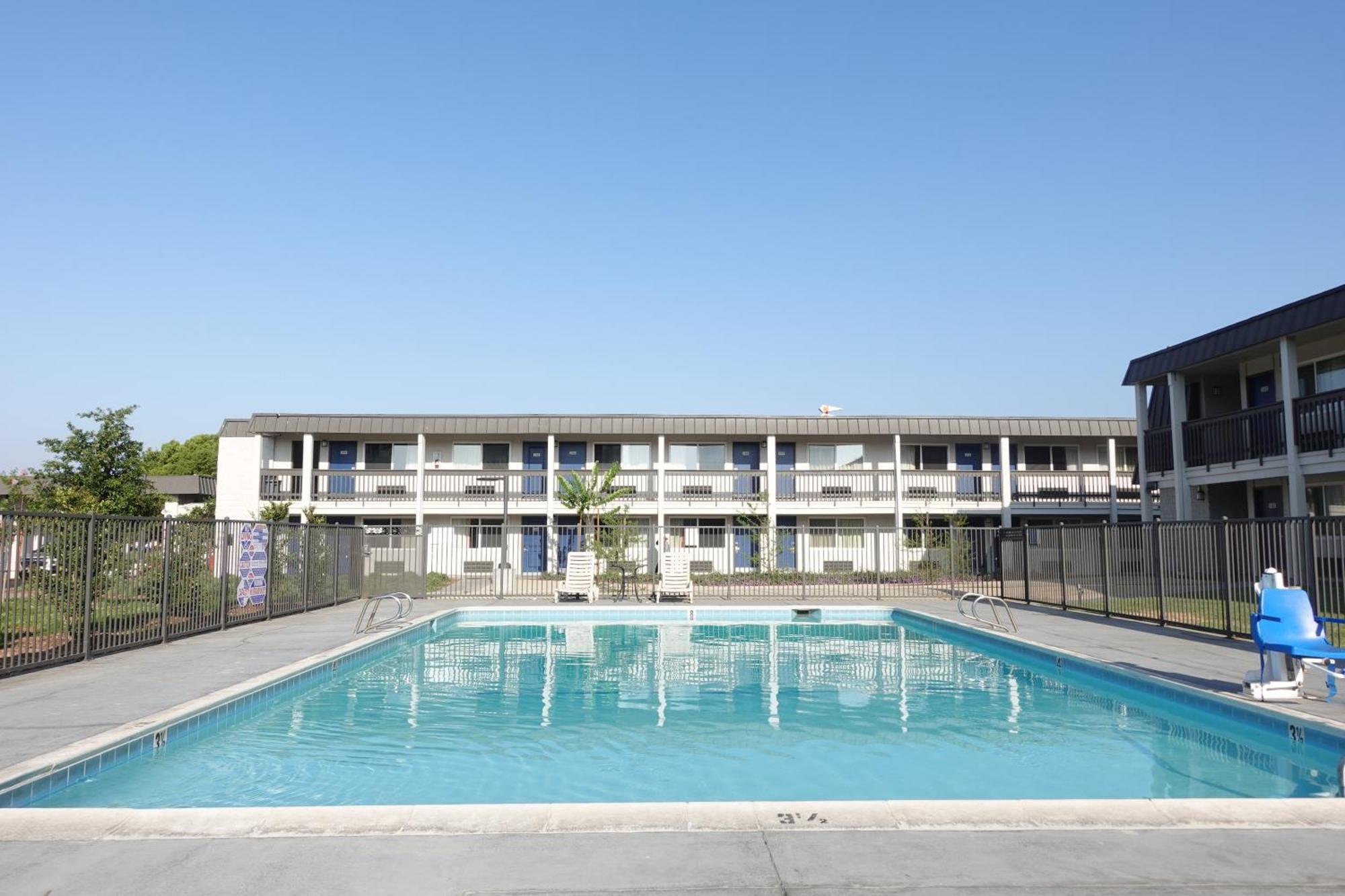 6-claremont, Ca 2*